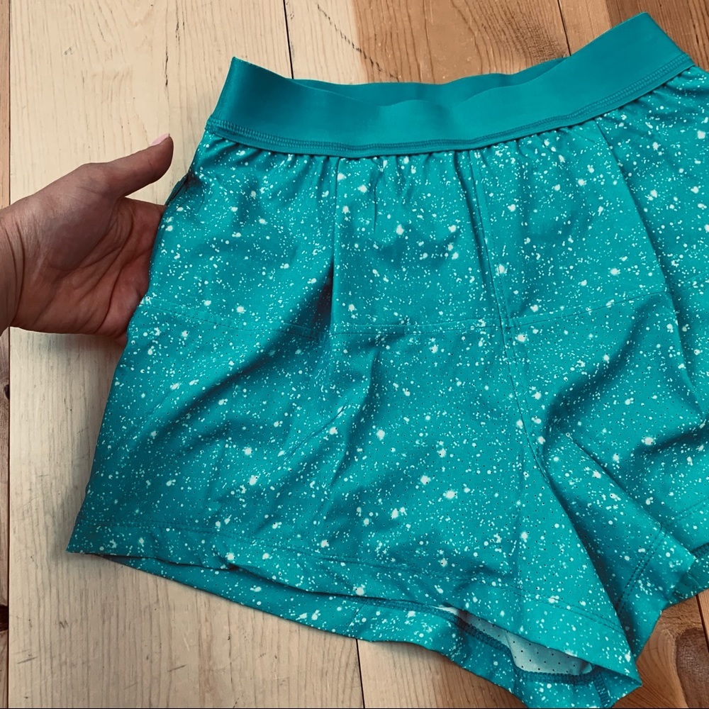 Nike Dri-Fit turquoise print tennis shorts S - Picture 2 of 13